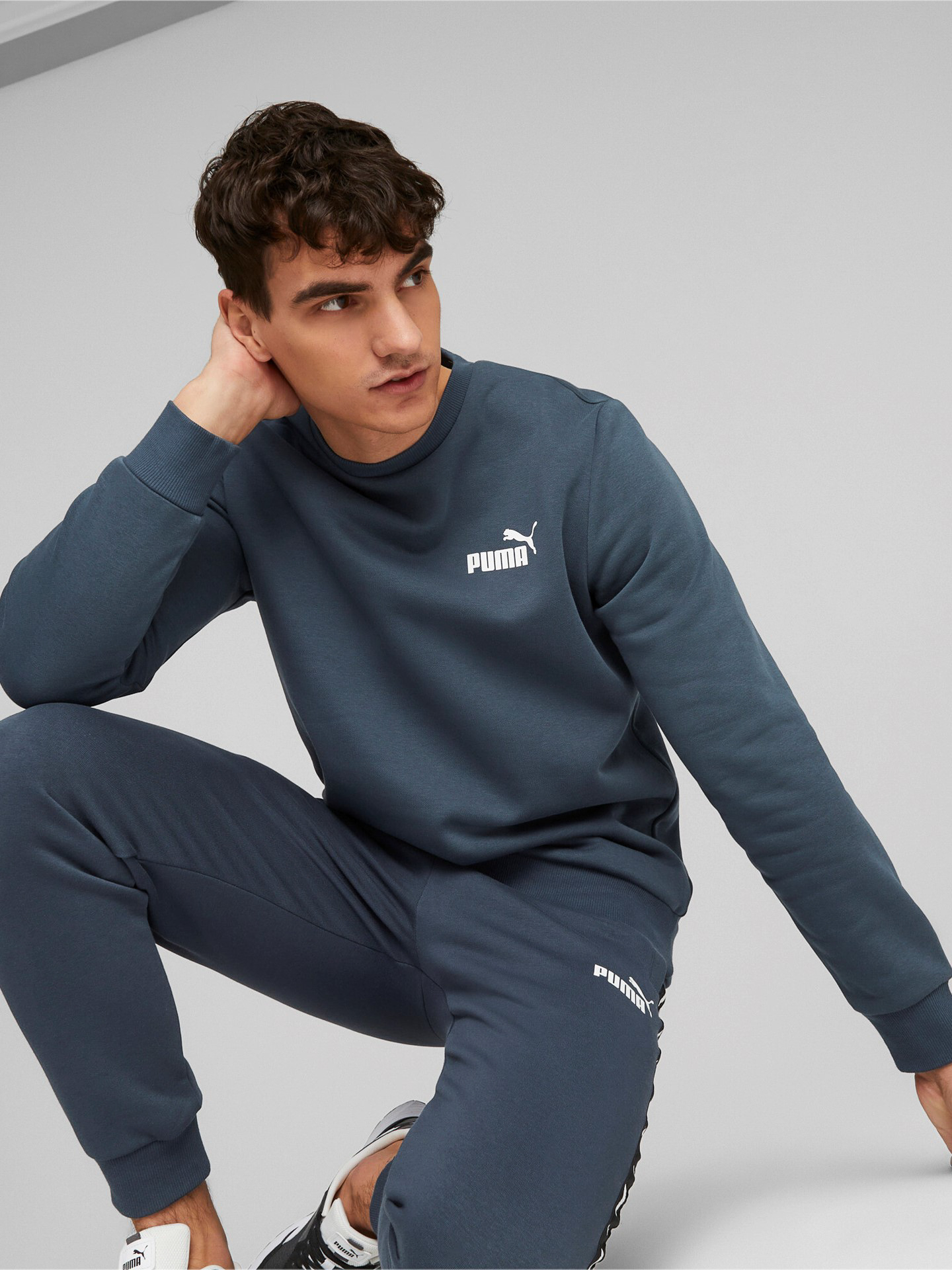 Puma core small logo crew sweatshirt outlet